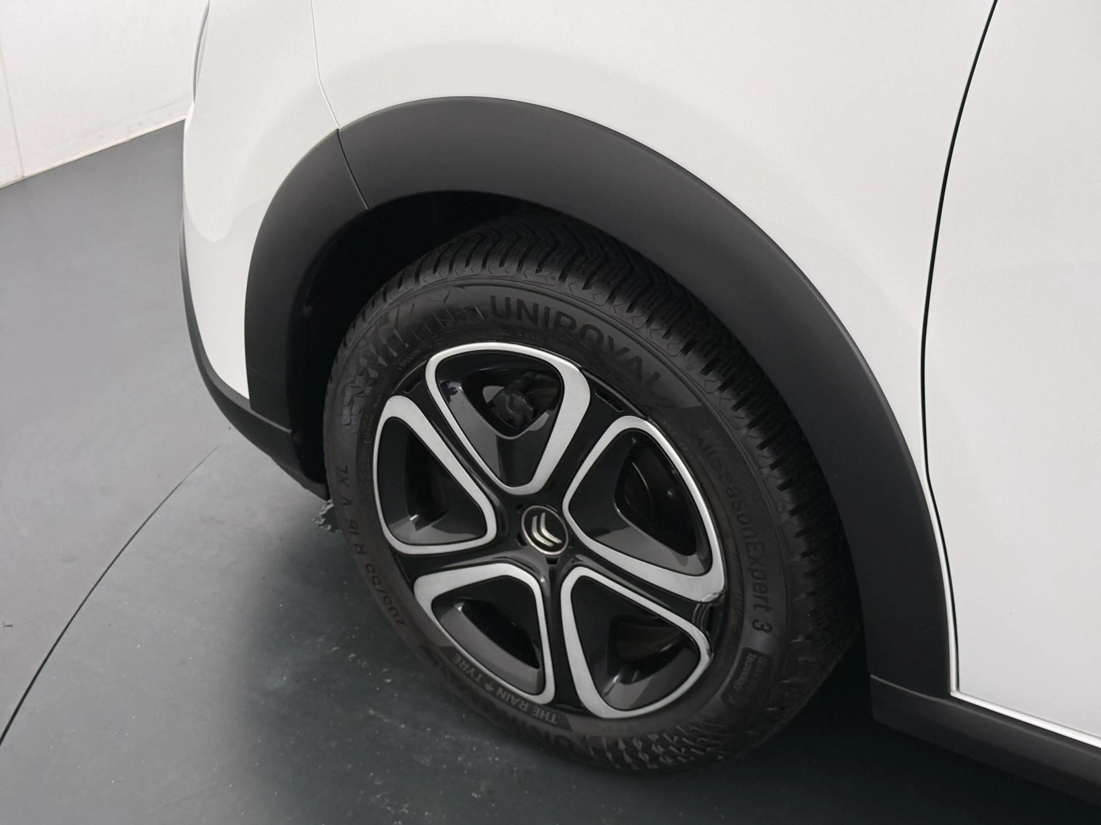 Citroen C3 1.2 PureTech Feel | Navigatie | Cruise control | A — photo 12
