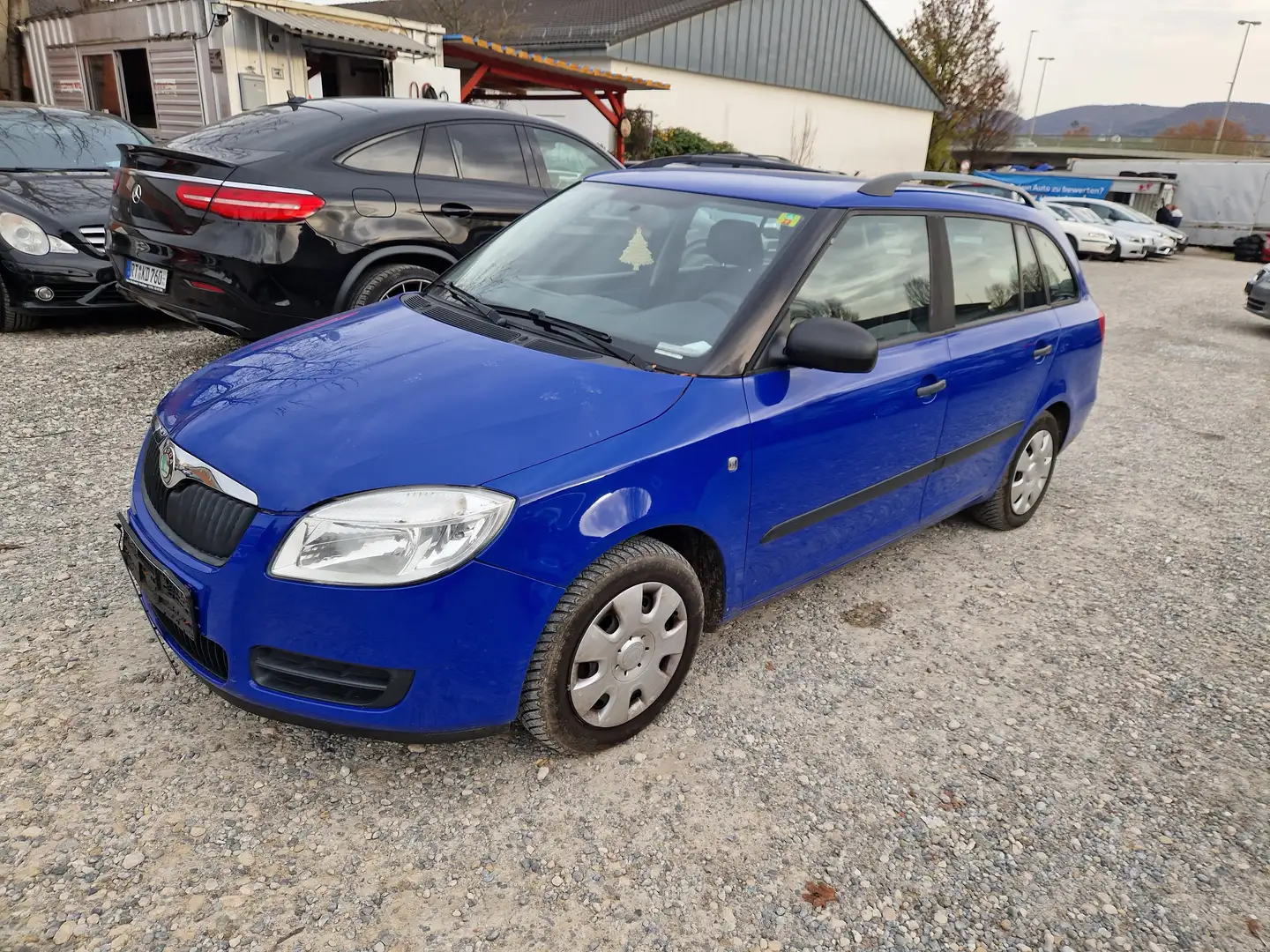 Skoda Fabia Basis Bleu - 2