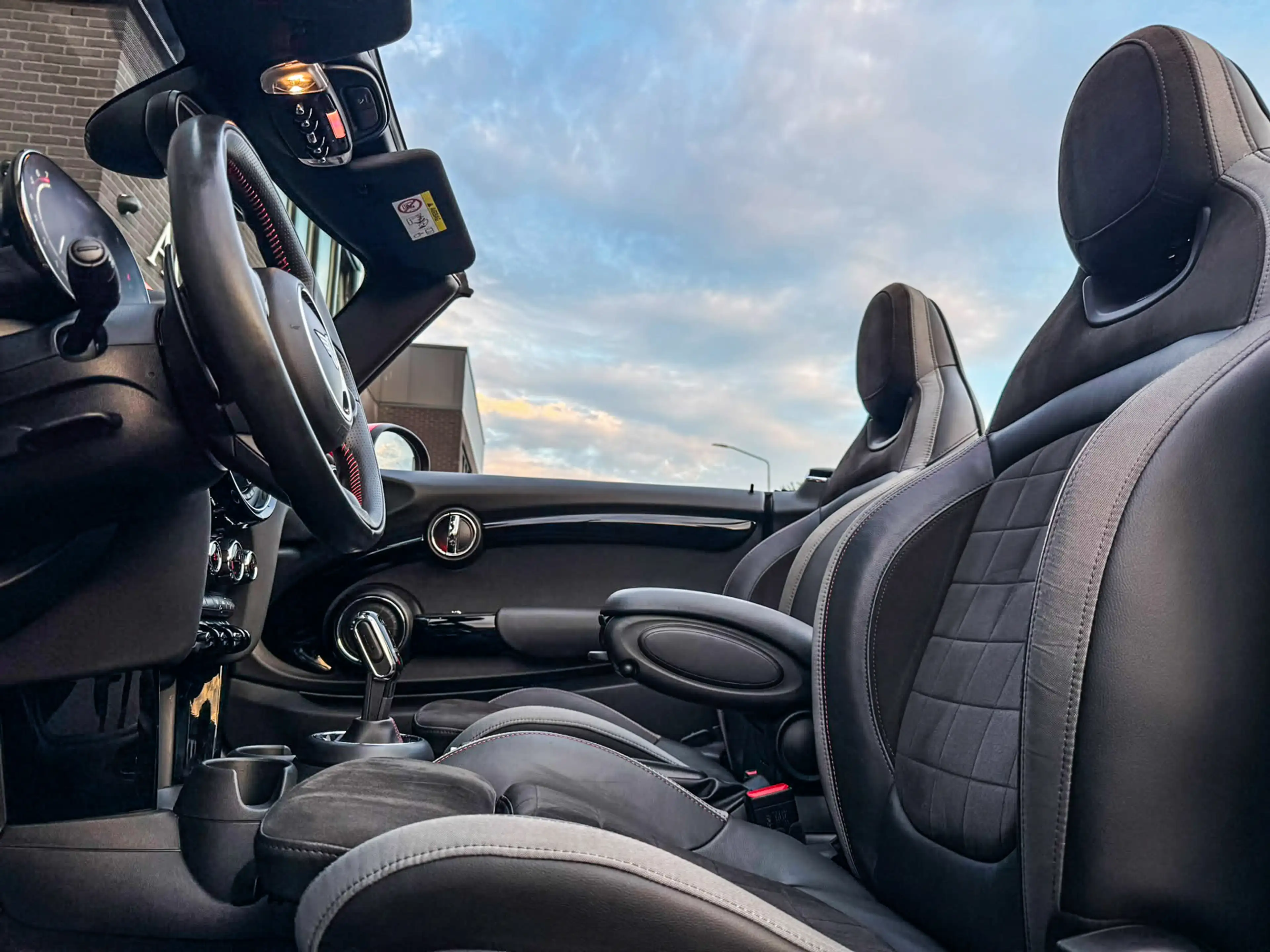 MINI John Cooper Works Cabrio 2.0 F1 aut 231pk Facelift/Camera/Virtual cockpit/H — photo 4