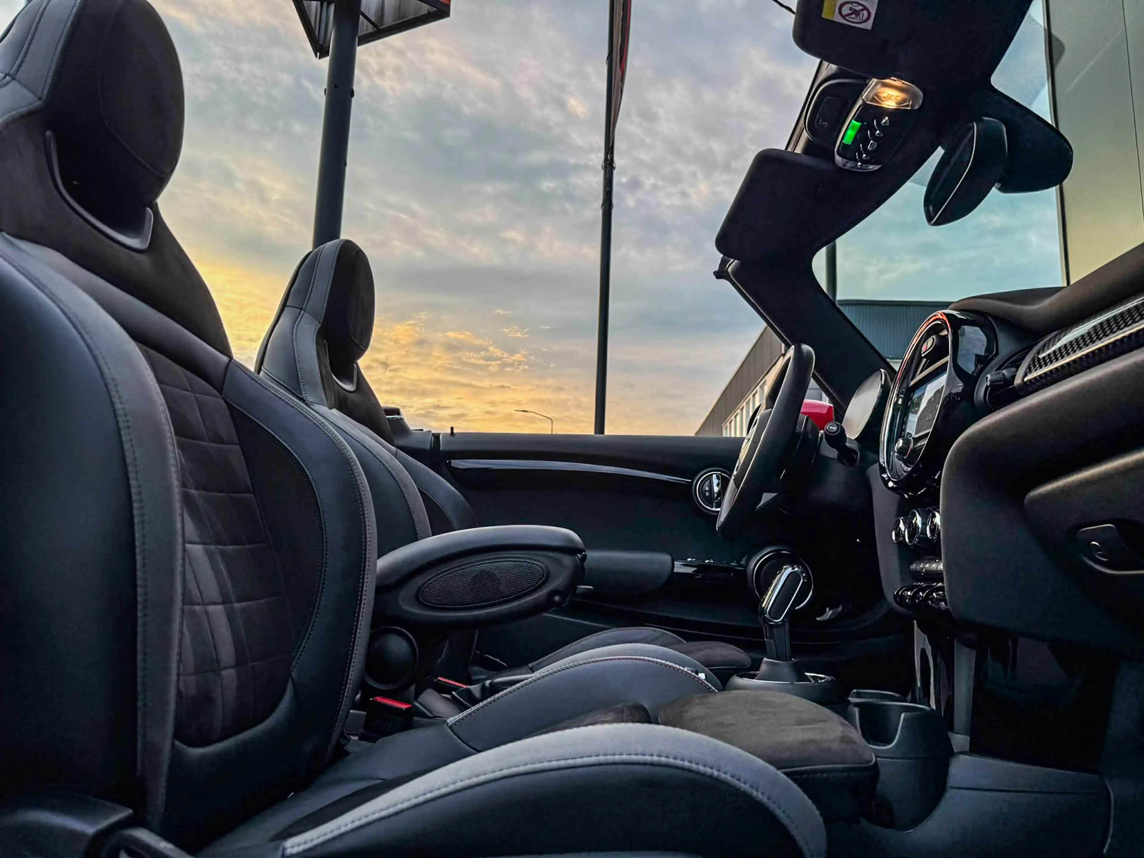 MINI John Cooper Works Cabrio 2.0 F1 aut 231pk Facelift/Camera/Virtual cockpit/H — photo 8
