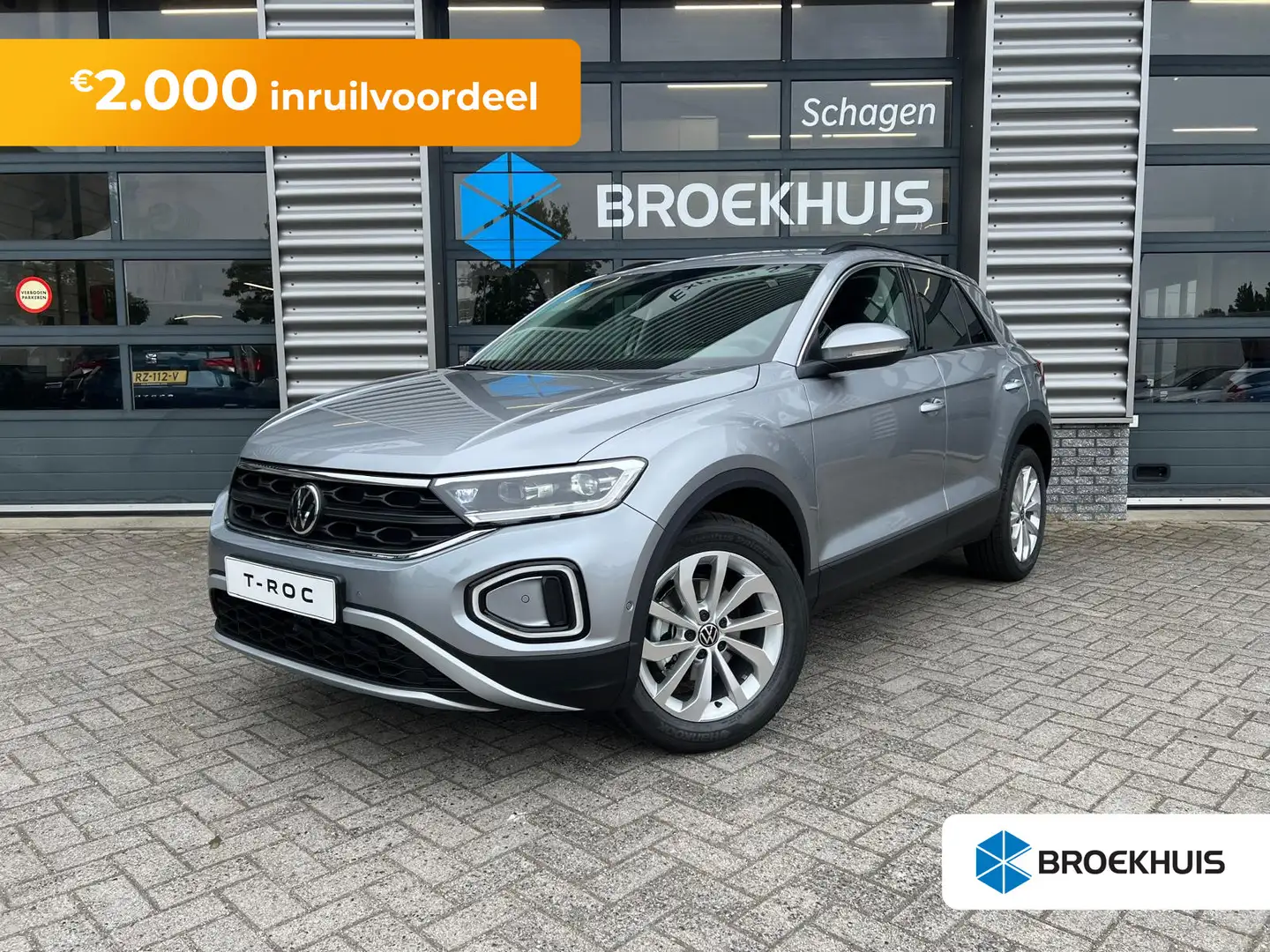 Volkswagen T-Roc Life Edition Inclusief €2000,- inruilvoordeel | 'A Grijs - 1