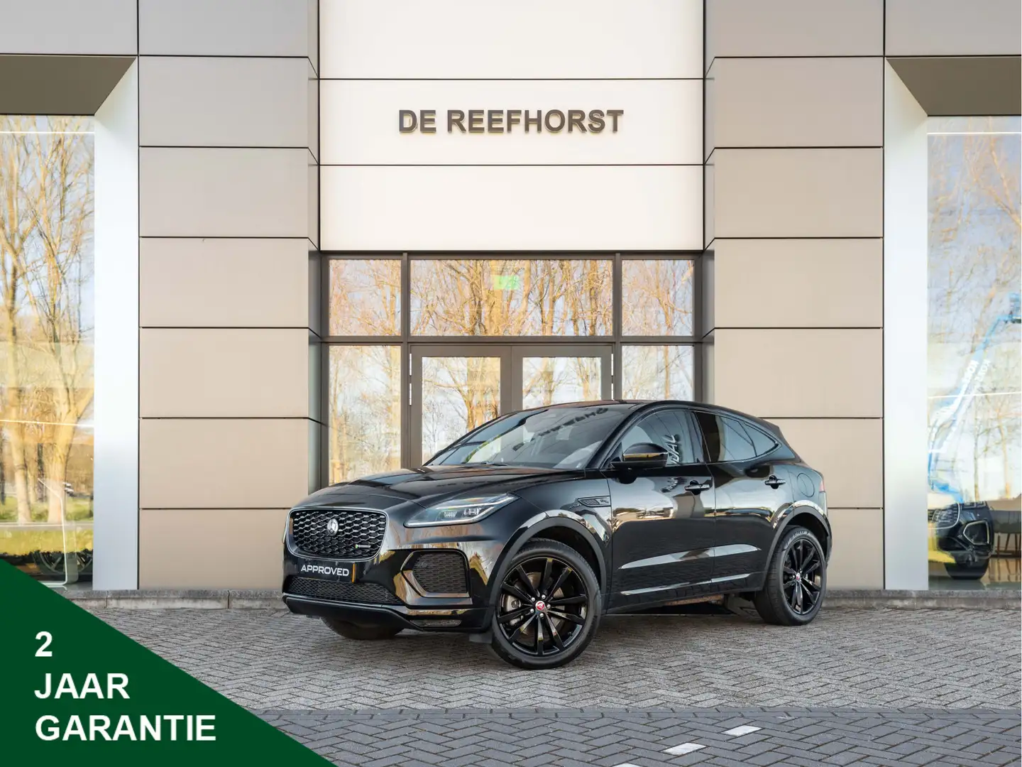 Jaguar E-Pace P300e AWD R-Dynamic SE | BTW-auto | Black Pack | 2 Zwart - 1