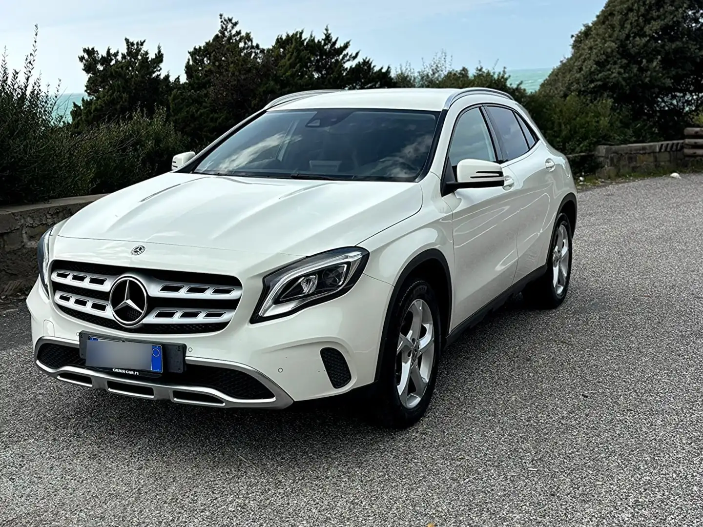 Mercedes-Benz GLA 200 GLA-X156 2017d Sport auto Bianco - 1