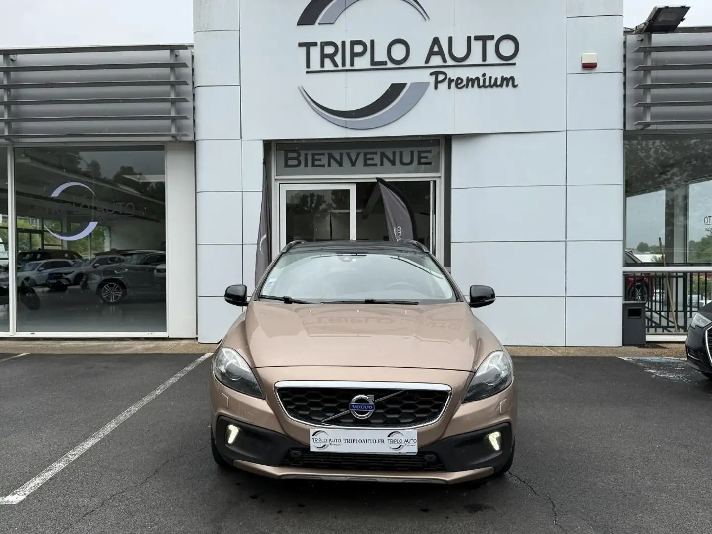 Volvo V40 V40 Cross Country T4- 180 - BV Powershift  Summum GPS + TOIT PANORAMIQUE - 2