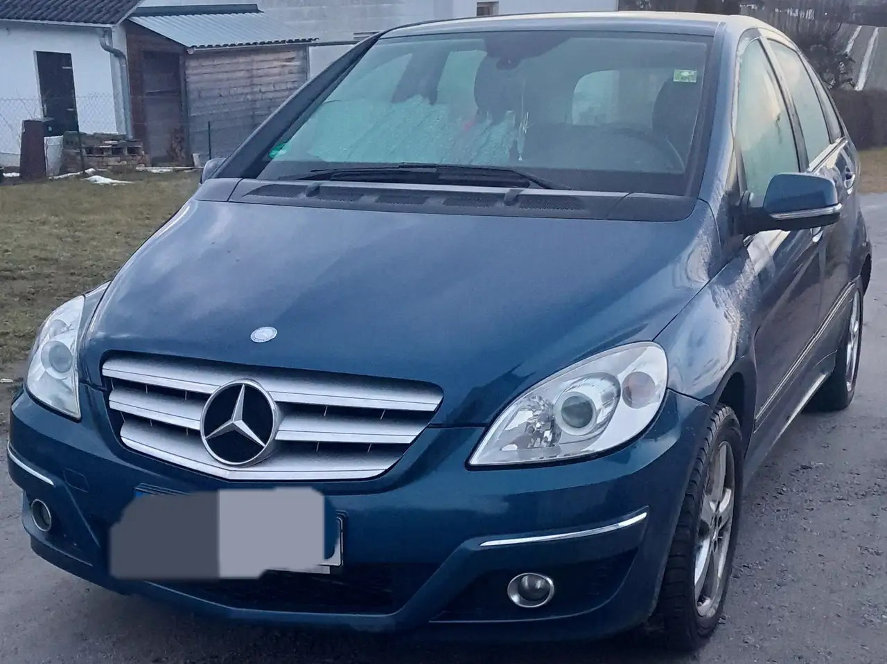 Mercedes-Benz B 200