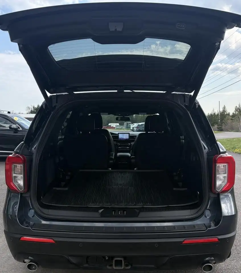 Ford Explorer photo Ford Explorer