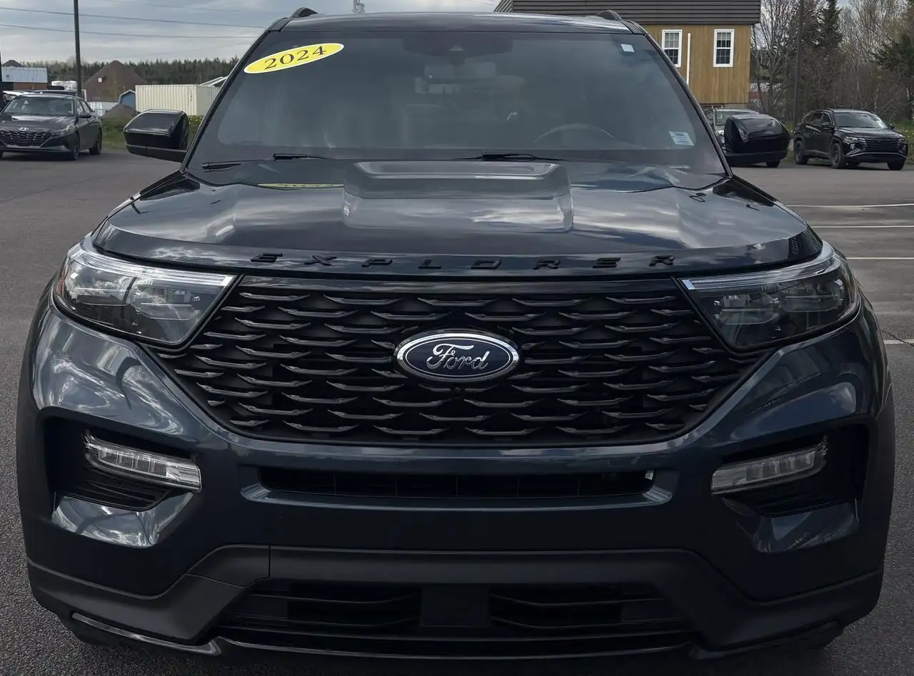 Ford Explorer photo Ford Explorer