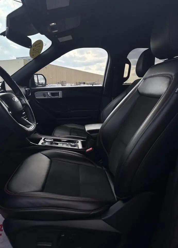 Ford Explorer photo Ford Explorer