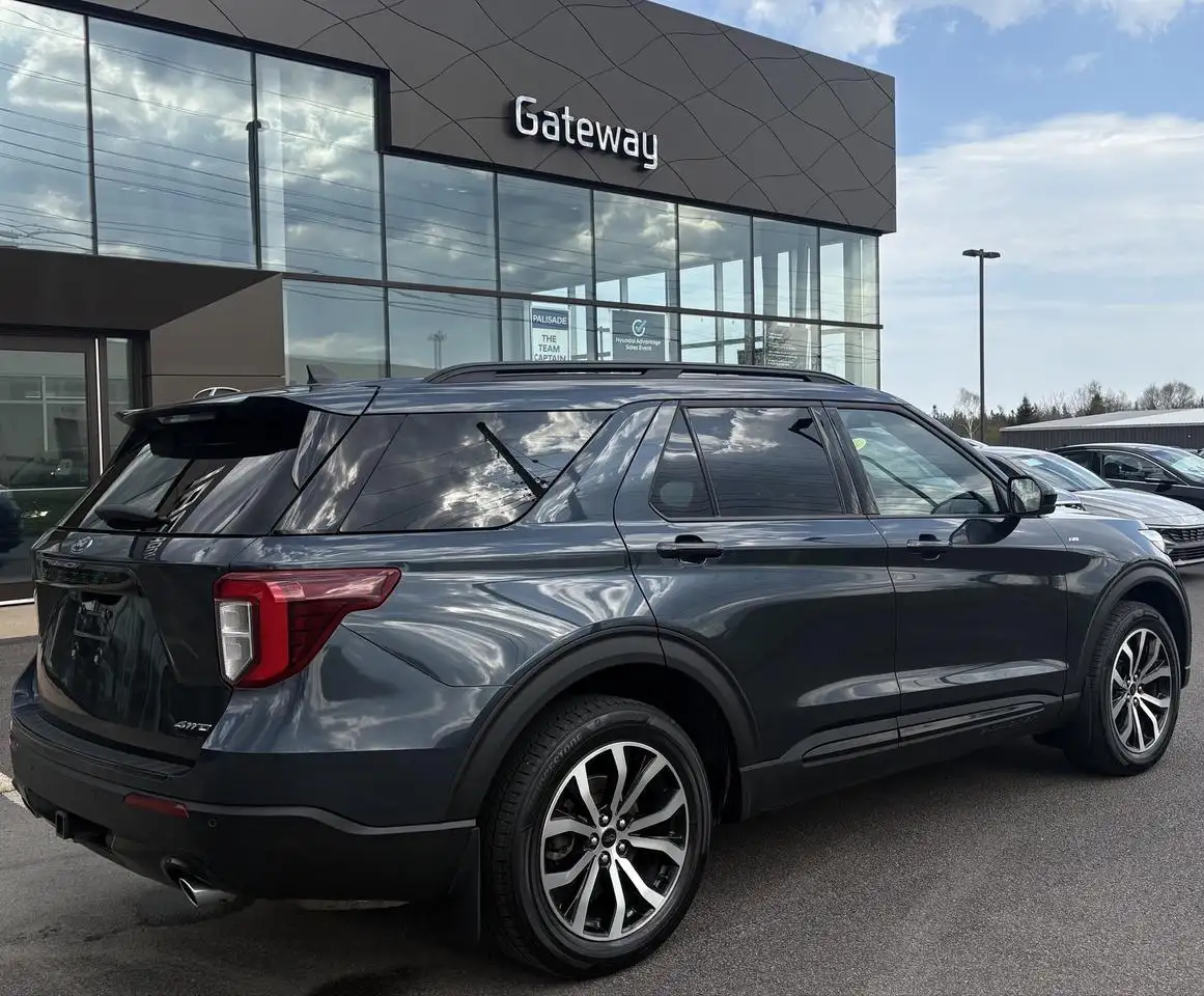 Ford Explorer photo Ford Explorer