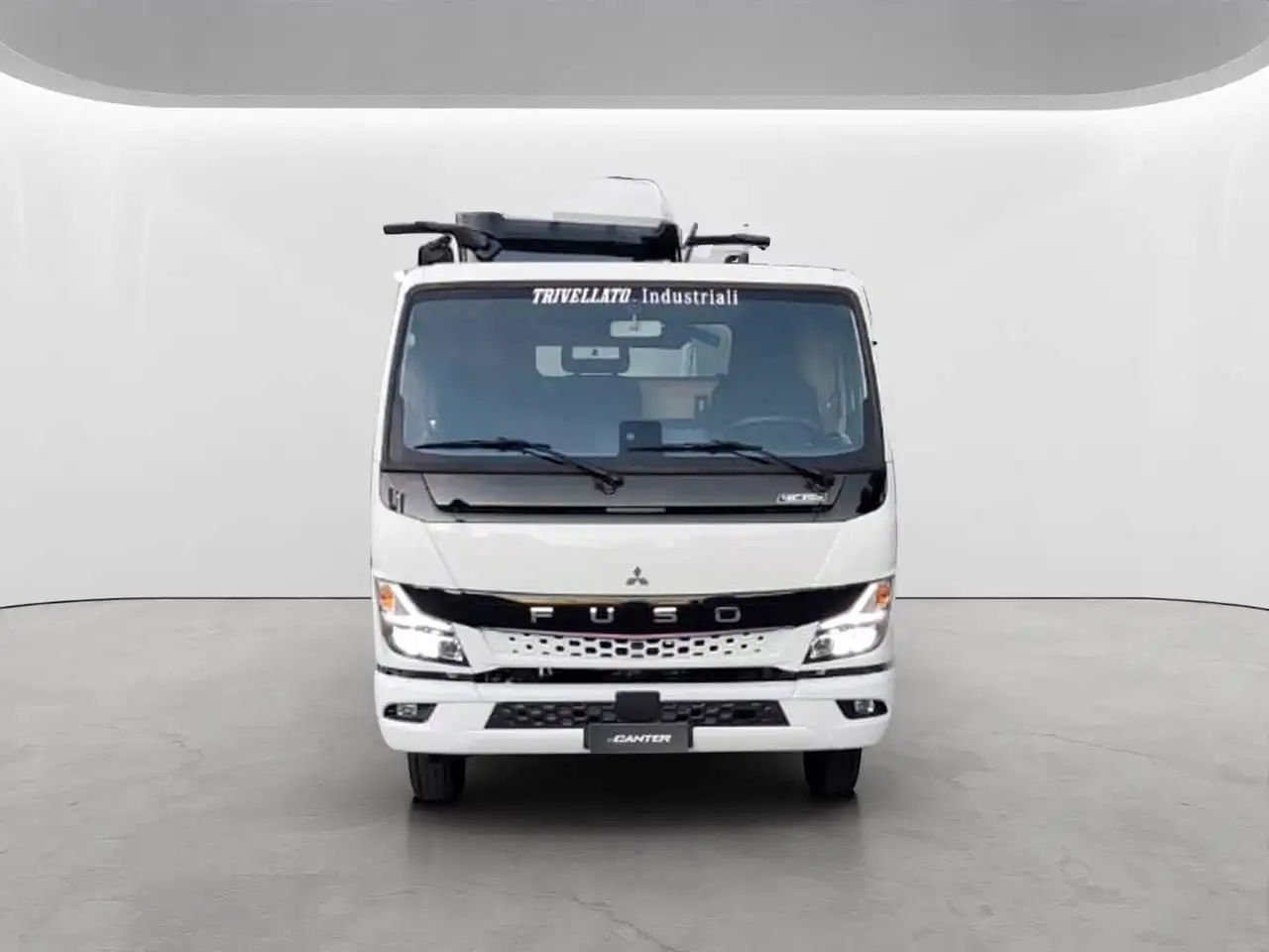 Mitsubishi Canter 2026