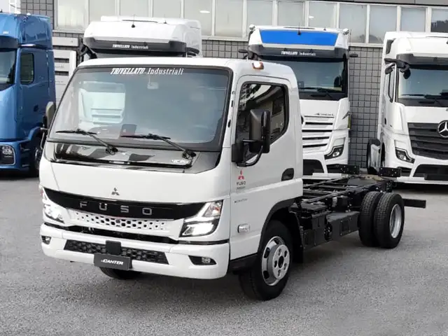 Mitsubishi Canter 4C15e/34 Cab Comfort batteria M