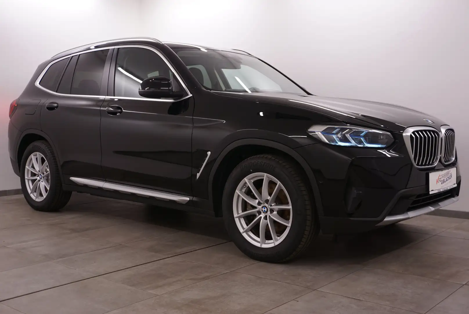 BMW X3 xDr. 20 d// Anhängervorrichtung// Ambiente Bel. Schwarz - 1