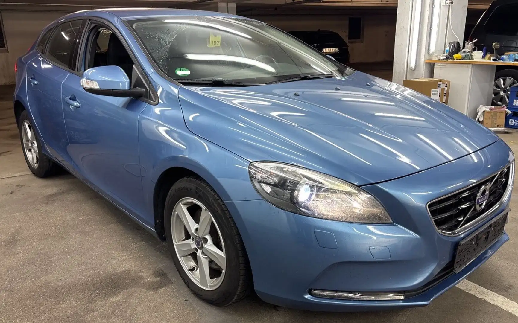 Volvo V40 1.6 T2 You! Modrá - 2