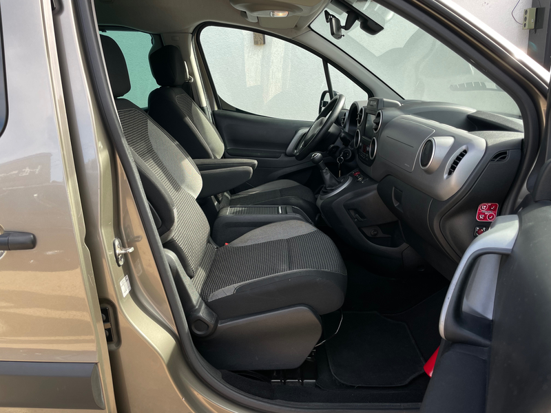 Peugeot Partner 1.6 BLUEHDI/ TEPEE/ 7 PLACES/ GPS/ CLIM BI-ZONE/ CAMÉRA — photo 14