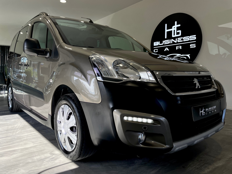 Peugeot Partner 1.6 BLUEHDI/ TEPEE/ 7 PLACES/ GPS/ CLIM BI-ZONE/ CAMÉRA — photo 5
