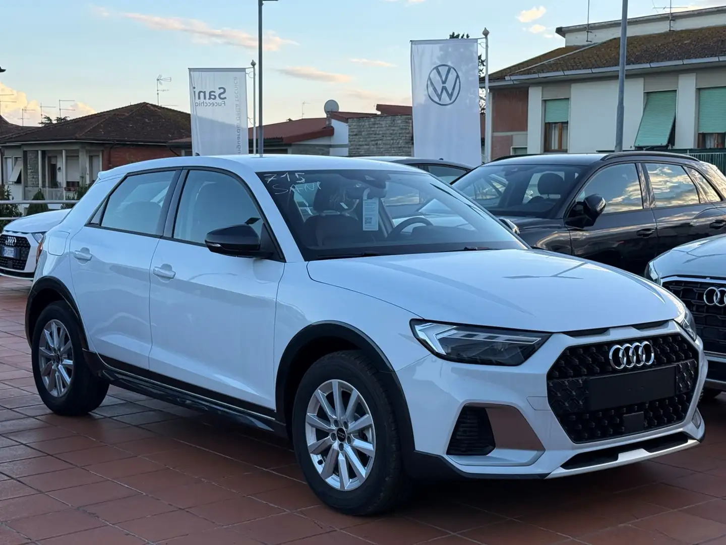 Audi A1 A1 allstreet 30 1.0 tfsi Business 116cv Weiß - 2