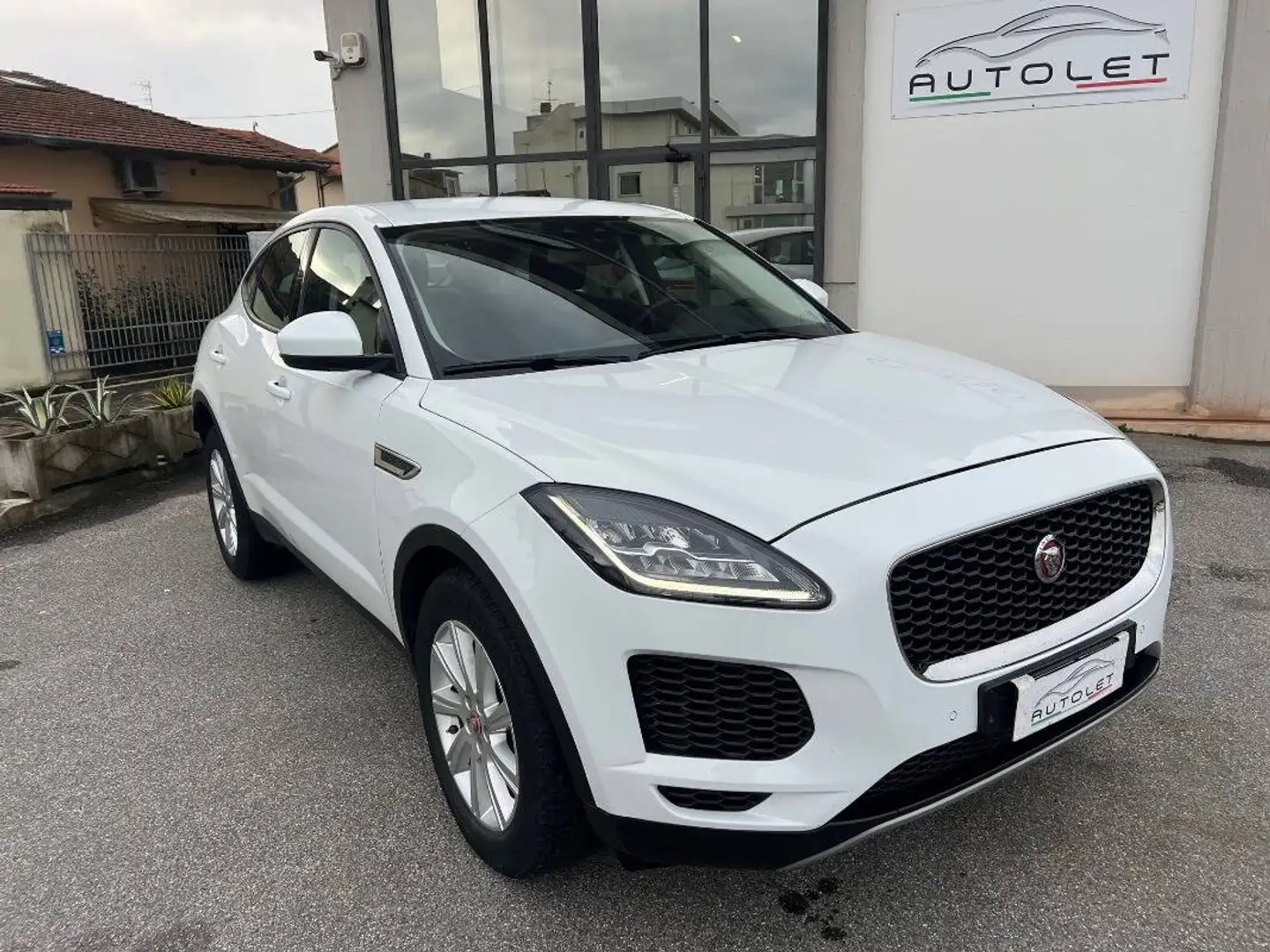 Jaguar E-Pace 2.0d i4 R-Dynamic S awd 150cv my19 Bianco - 1