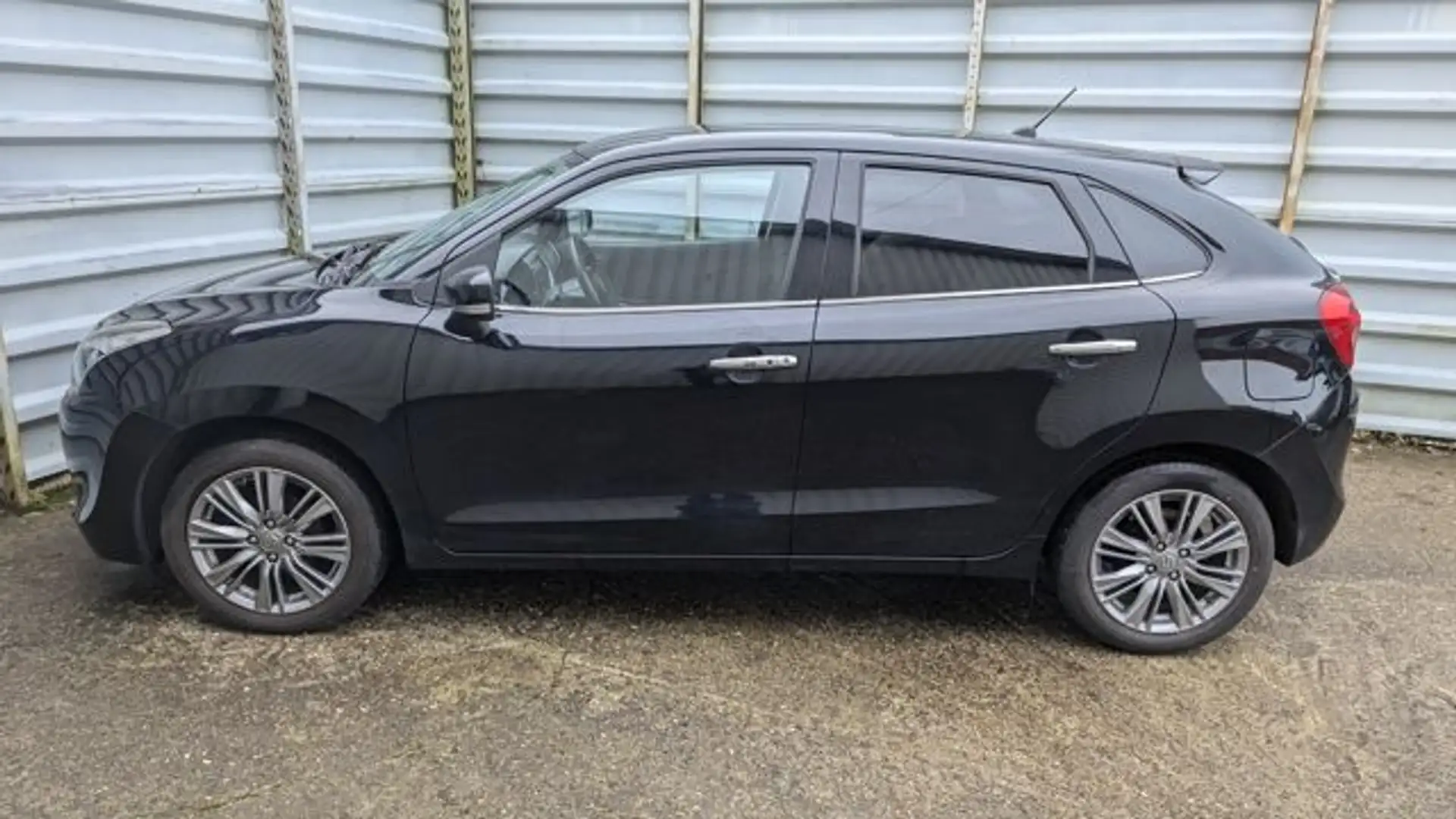 Suzuki Baleno 1.0 BOOSTERJET*1 Hand*75.850 Km*TÜV NEU* Noir - 2