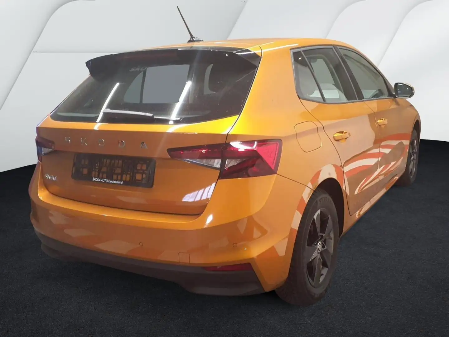 Skoda Fabia 1.0 SELECTION CARPLAY SITZHEIZ. EINPARKH. Orange - 2