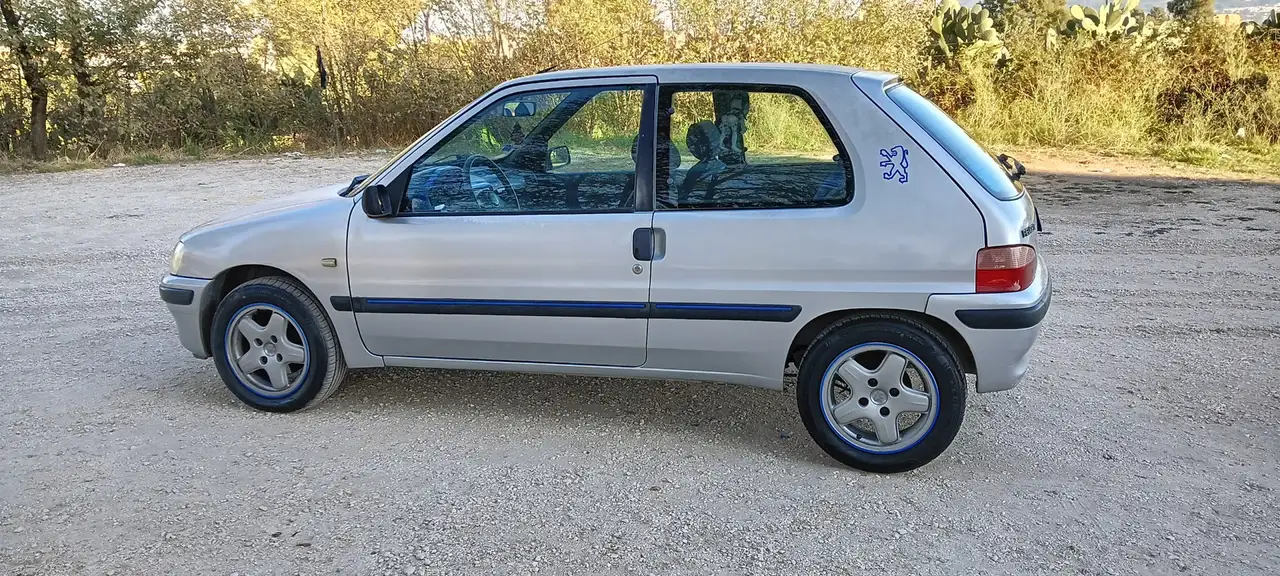 Peugeot 106