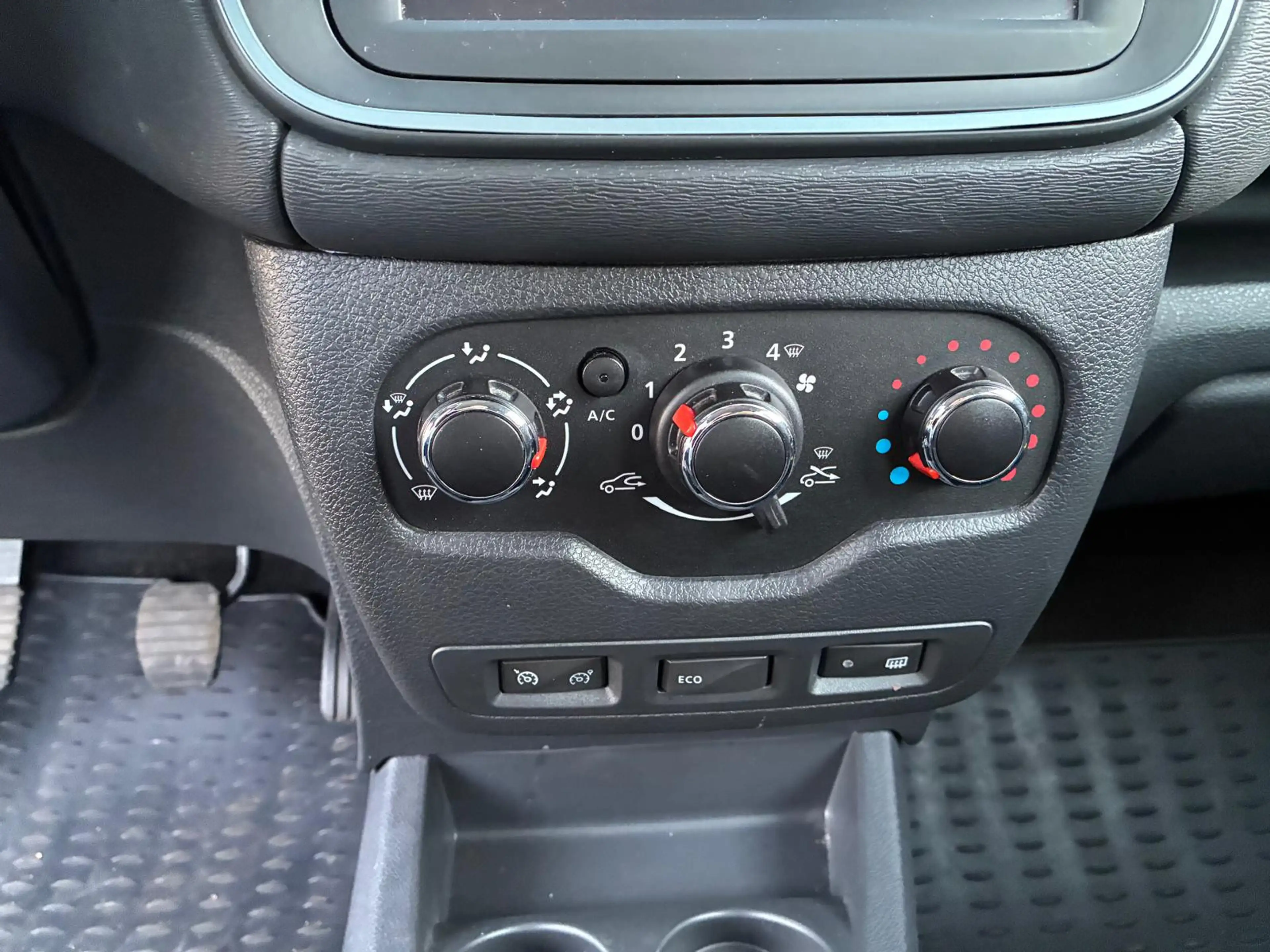 Dacia Lodgy Stepway SITZHEIZUNG/TEMPOMAT/BLUETOOTH — photo 8