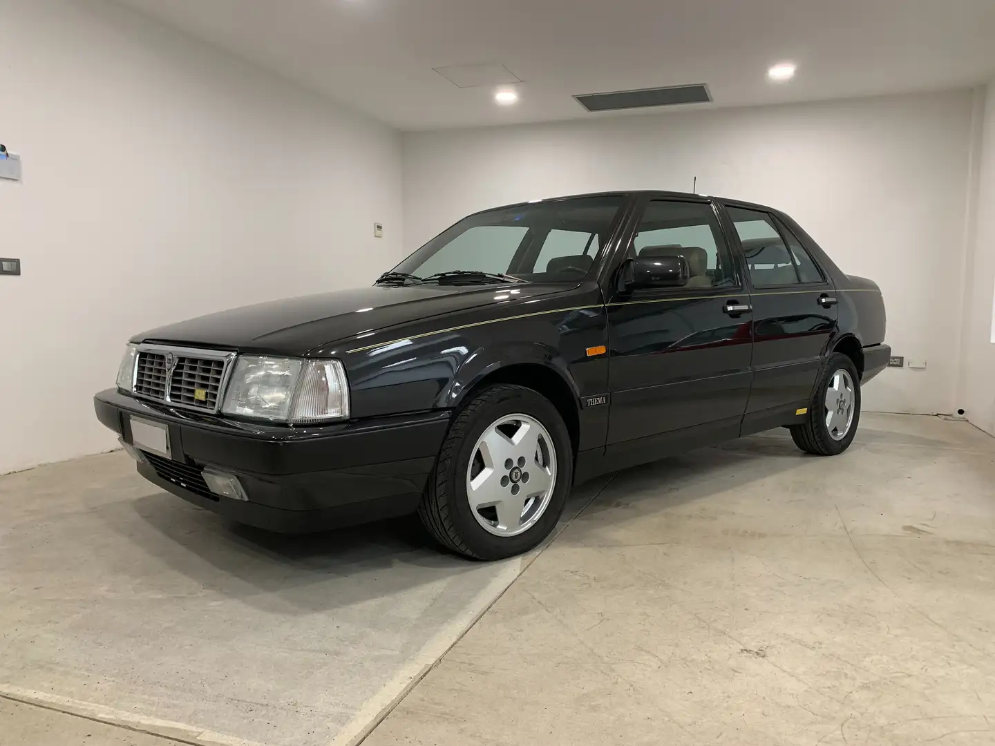 Lancia Thema 2.9 8.32 FL TARGA ORO ASI MATCHING NUMBER Šedá - 1