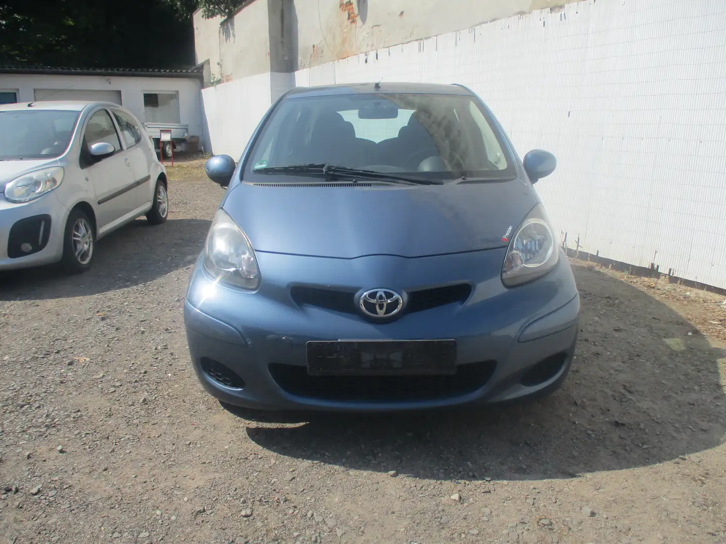 Toyota Aygo City, PDC, Automatik Blau - 2