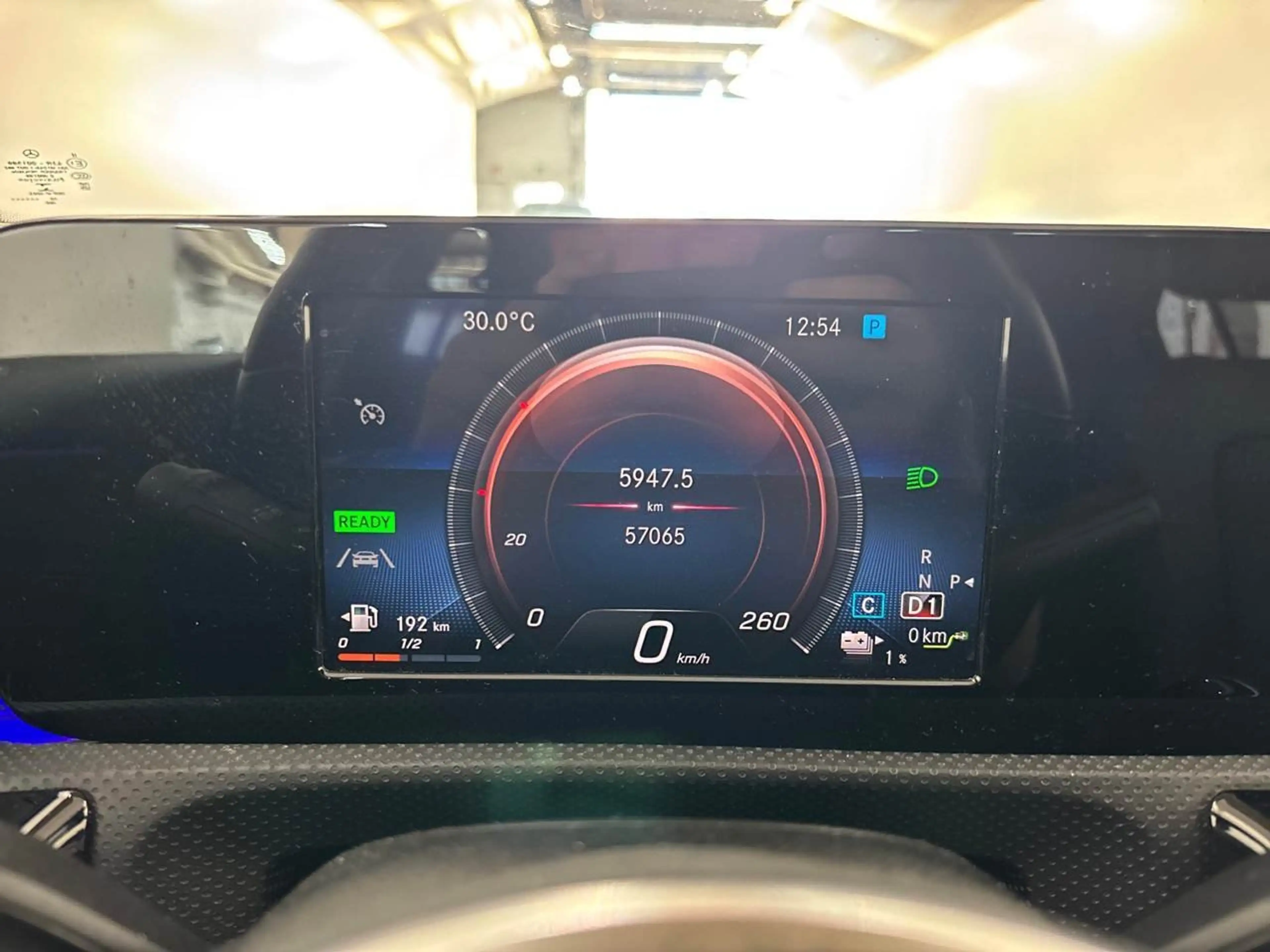 Mercedes-Benz A 250 e Progressive Pano S-Dach Key LED Lane AUT — photo 9