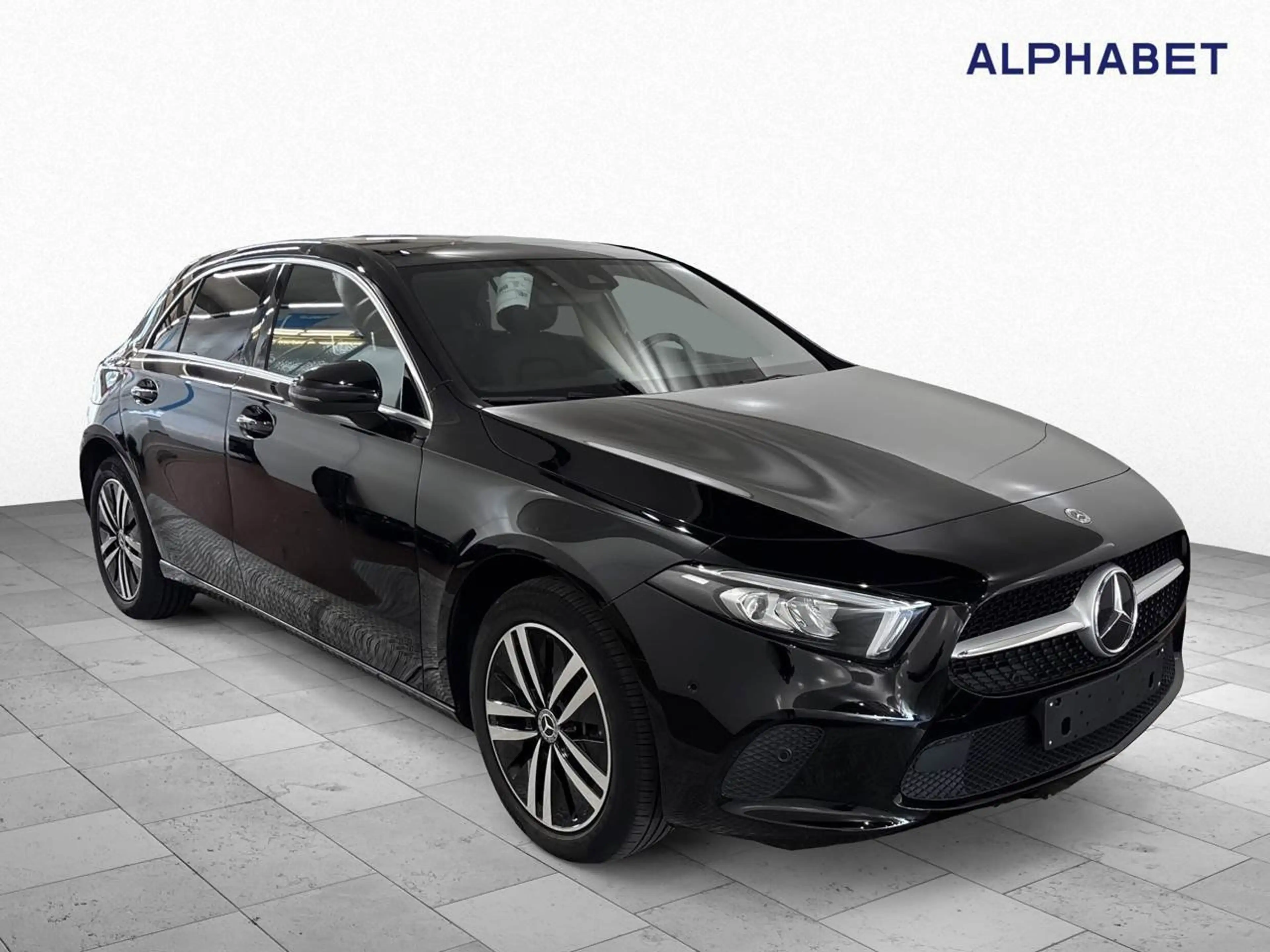 Mercedes-Benz A 250 e Progressive Pano S-Dach Key LED Lane AUT — photo 6