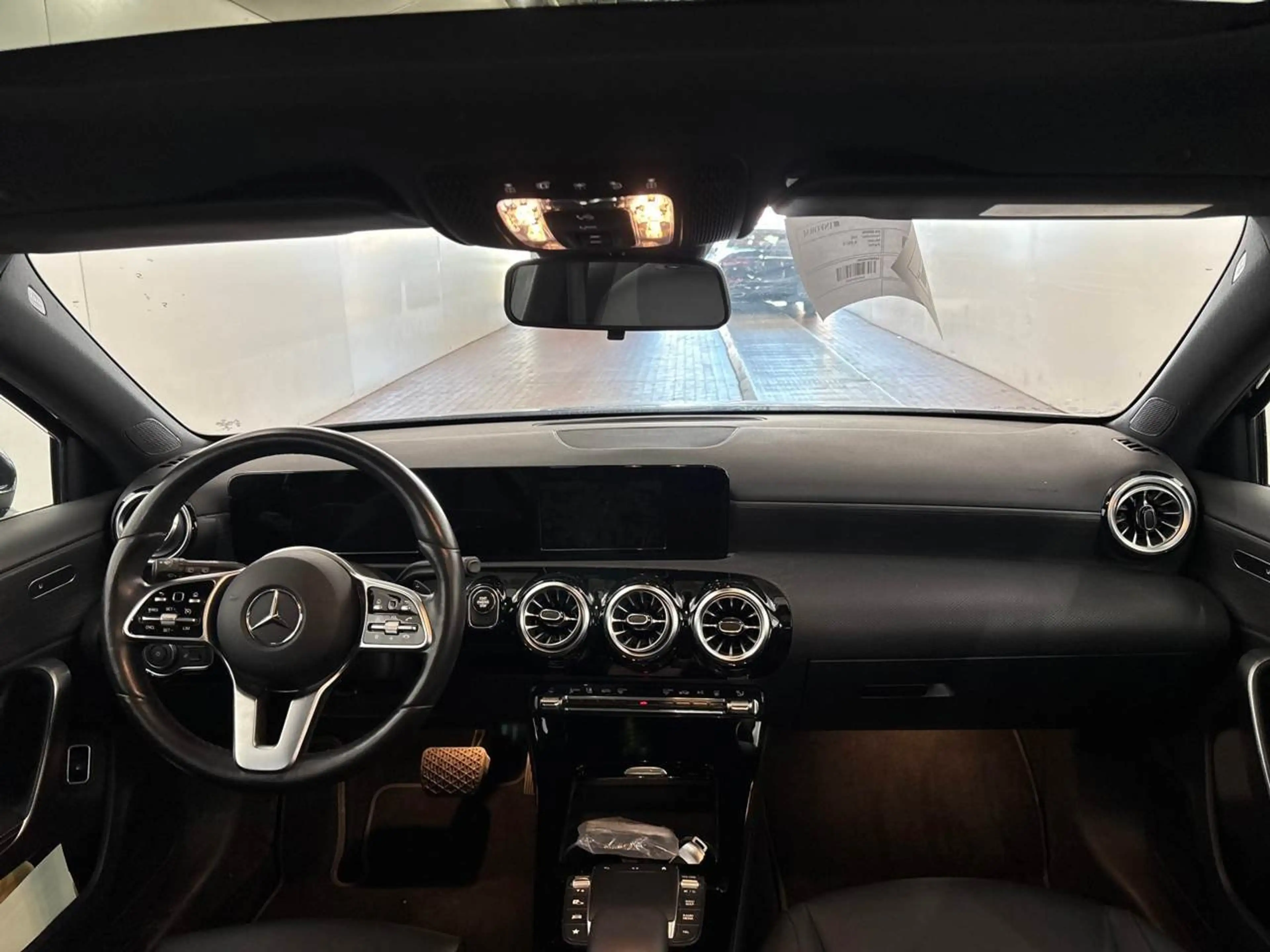 Mercedes-Benz A 250 e Progressive Pano S-Dach Key LED Lane AUT — photo 5