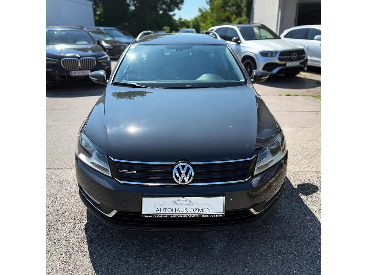 Volkswagen Passat 1.6 TDI Trendline BlueMotion Grijs - 2