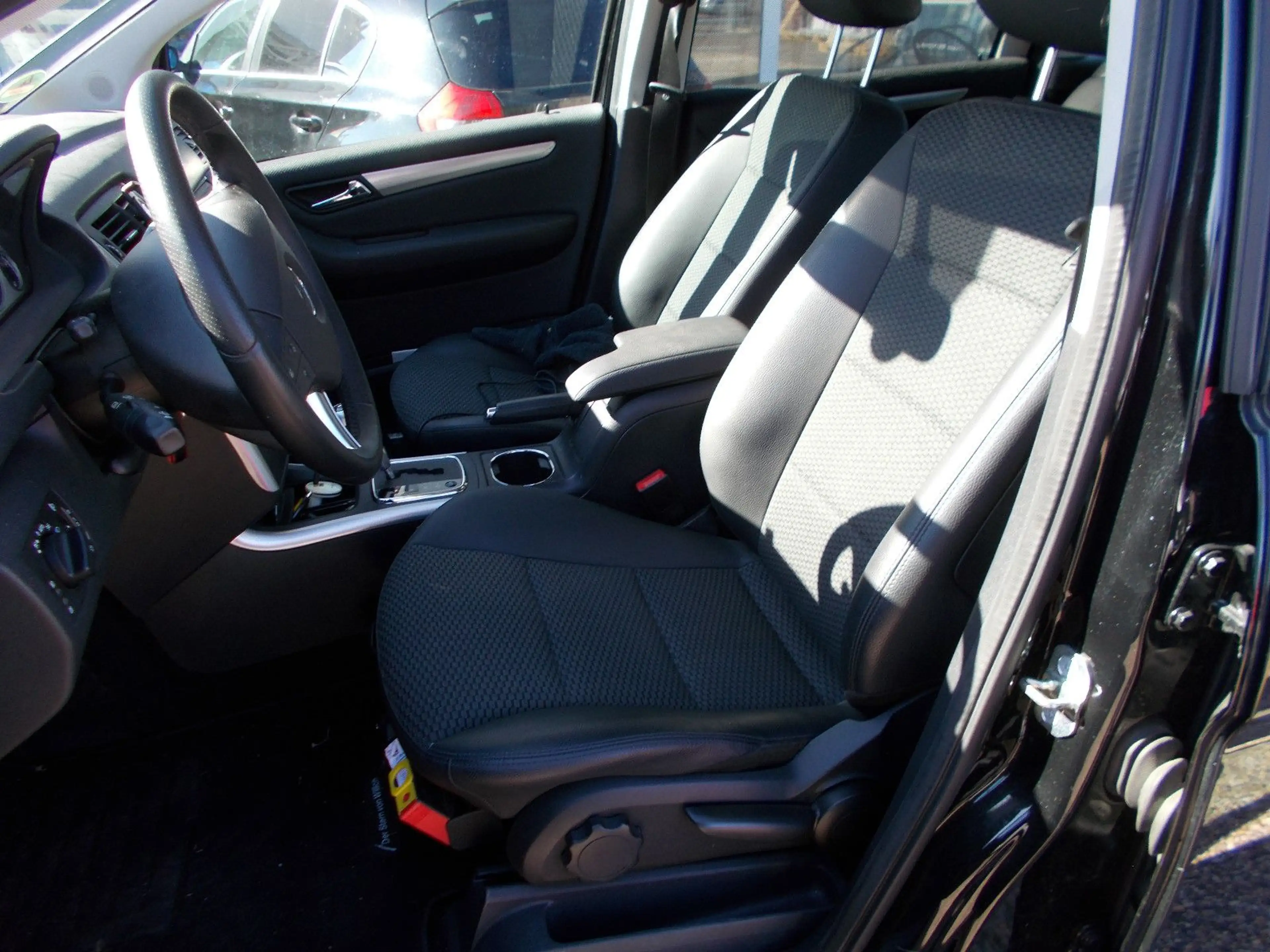 Mercedes-Benz B 200 Autom.Navi,17Zoll Alu,Scheckheft nur 73 Tk — photo 10