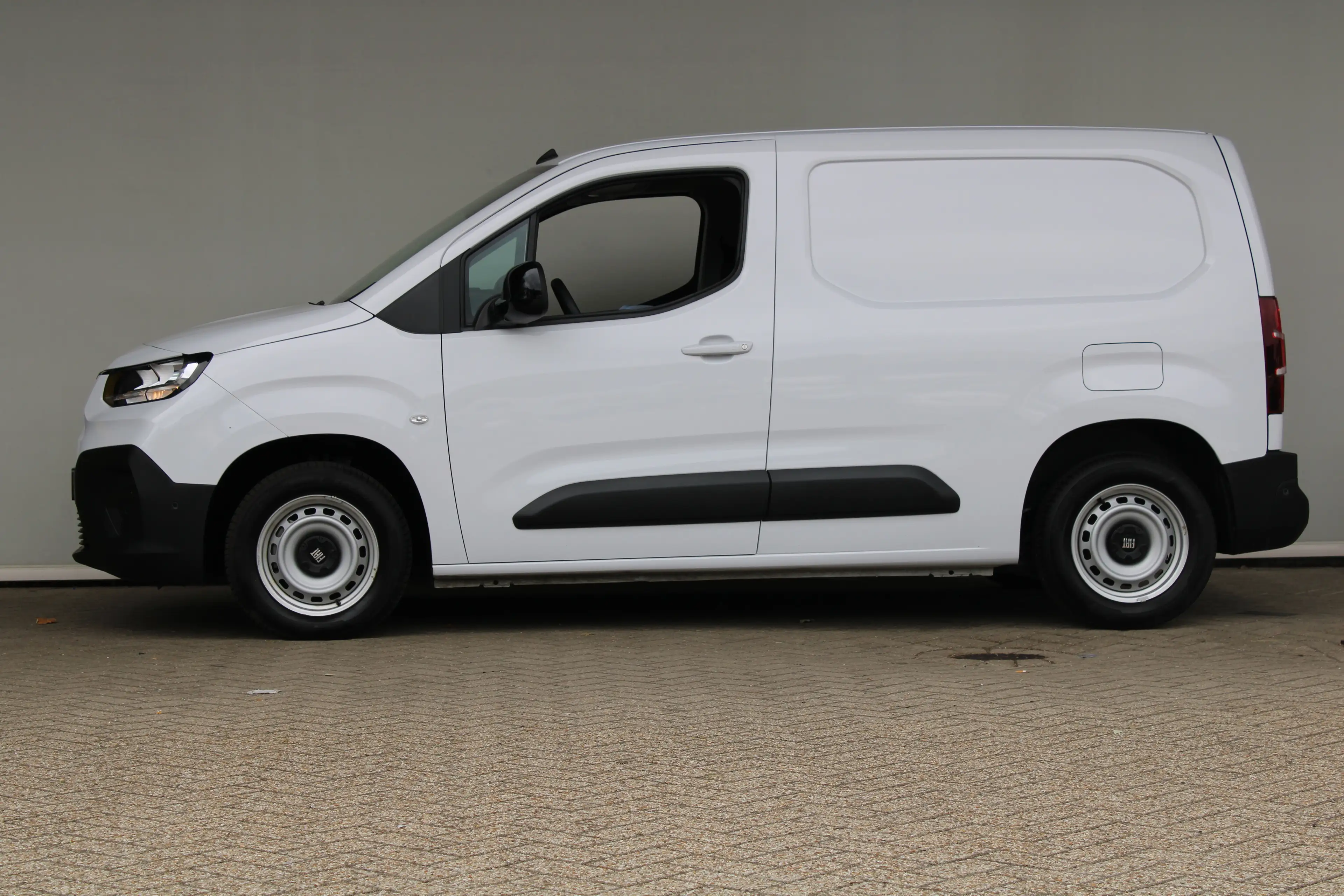 Fiat Doblo 1.5D 100pk L1 650kg | Navigatie | Draadloos telefo — photo 8