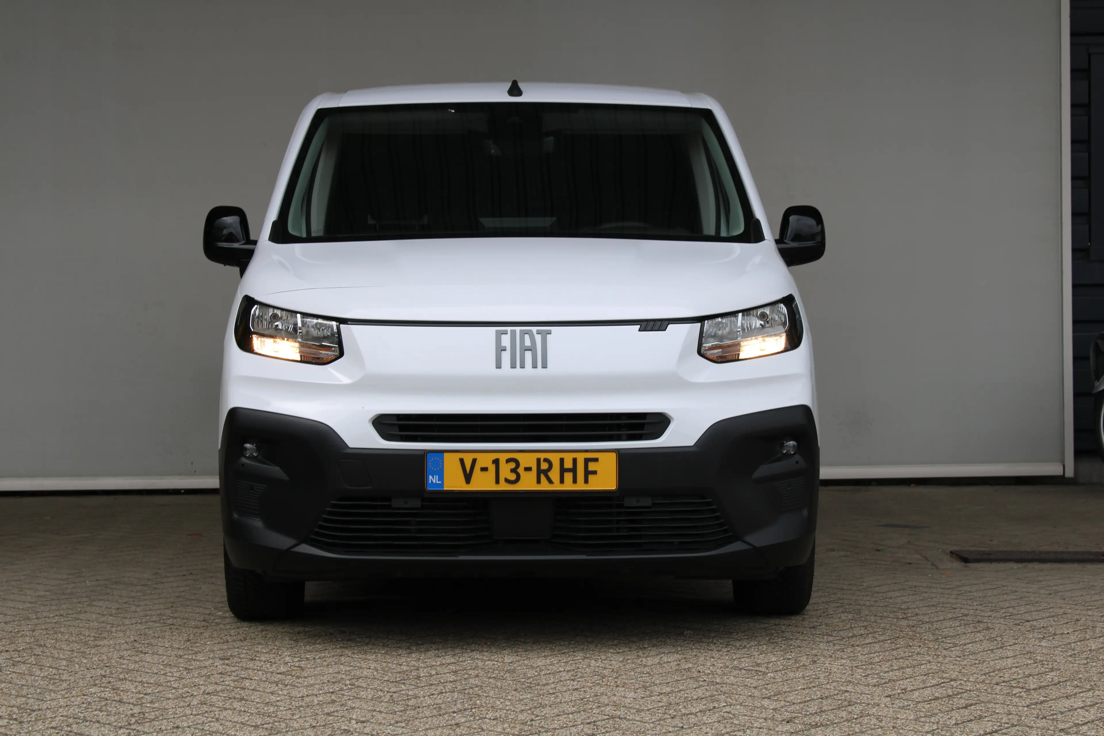 Fiat Doblo 1.5D 100pk L1 650kg | Navigatie | Draadloos telefo — photo 2