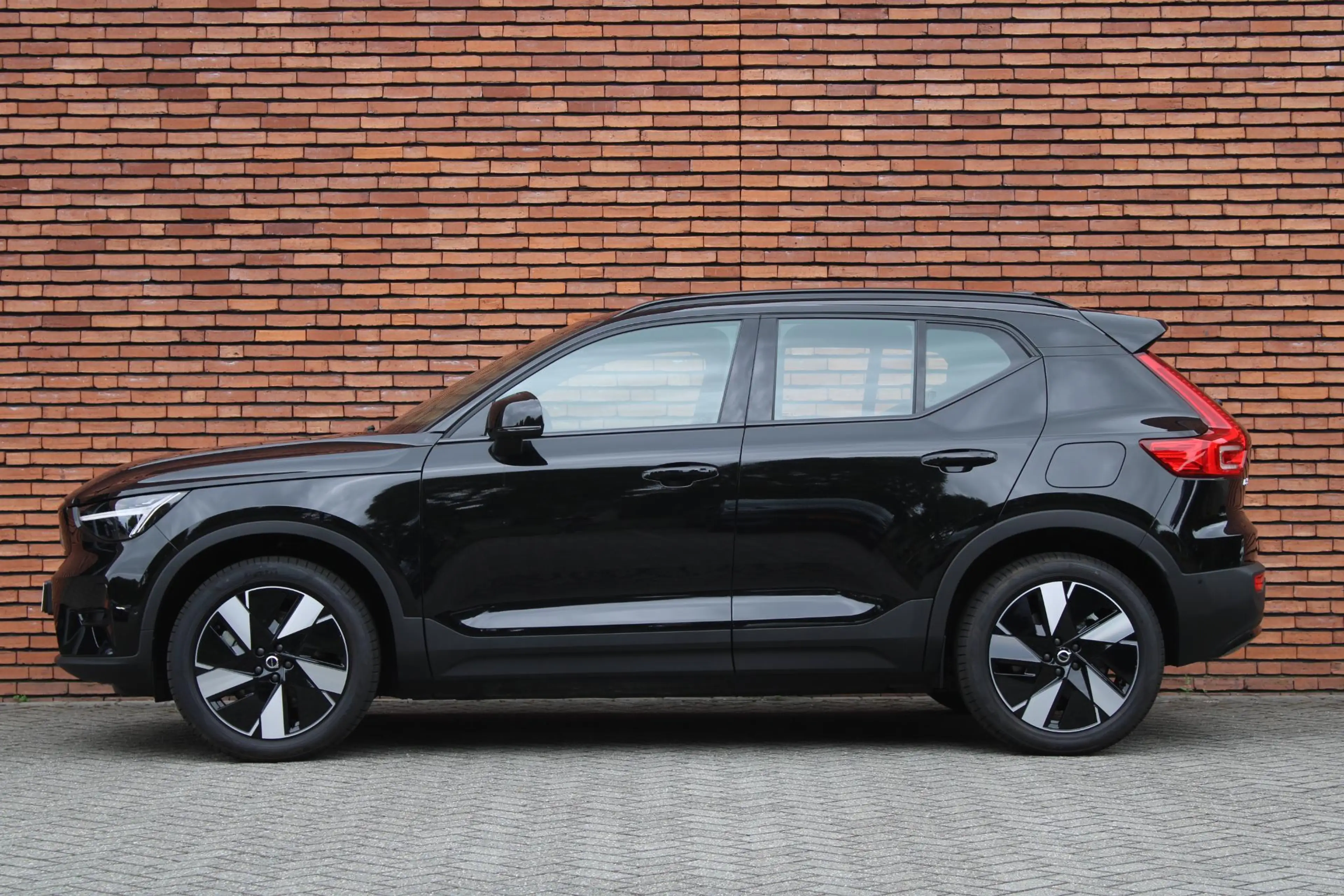 Volvo EX40 Single Motor Extended Range Plus 82 kWh | Trekhaak — photo 9