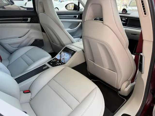 Porsche Panamera Turbo S E-Hybrid PHEV Aut. Ansicht 12