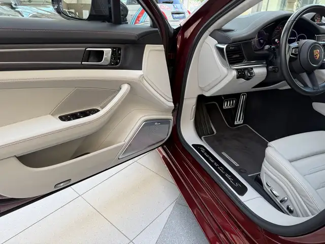 Porsche Panamera Turbo S E-Hybrid PHEV Aut. Ansicht 6