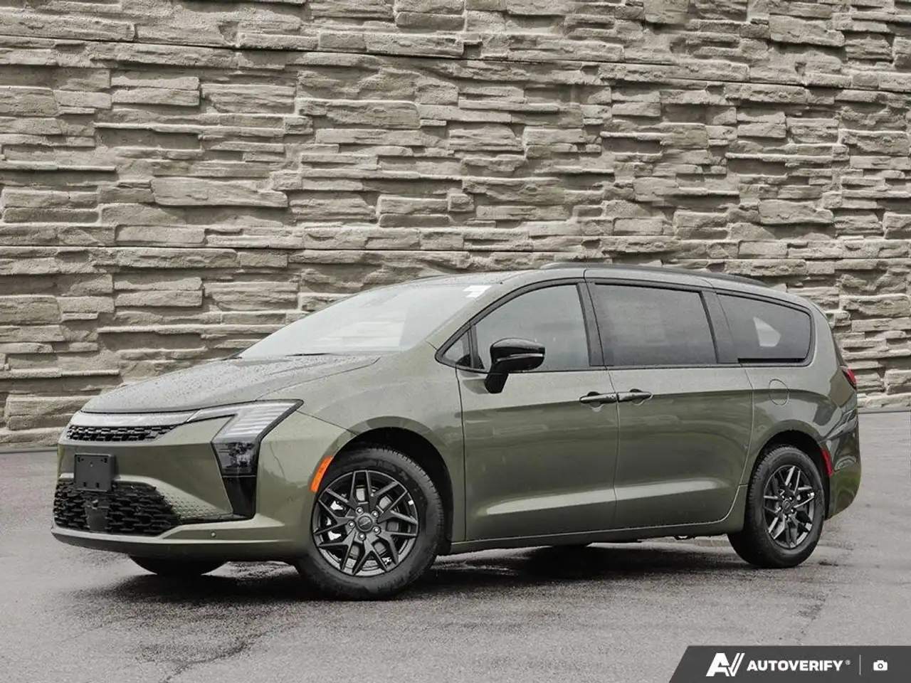 Chrysler Pacifica снимка Chrysler Pacifica