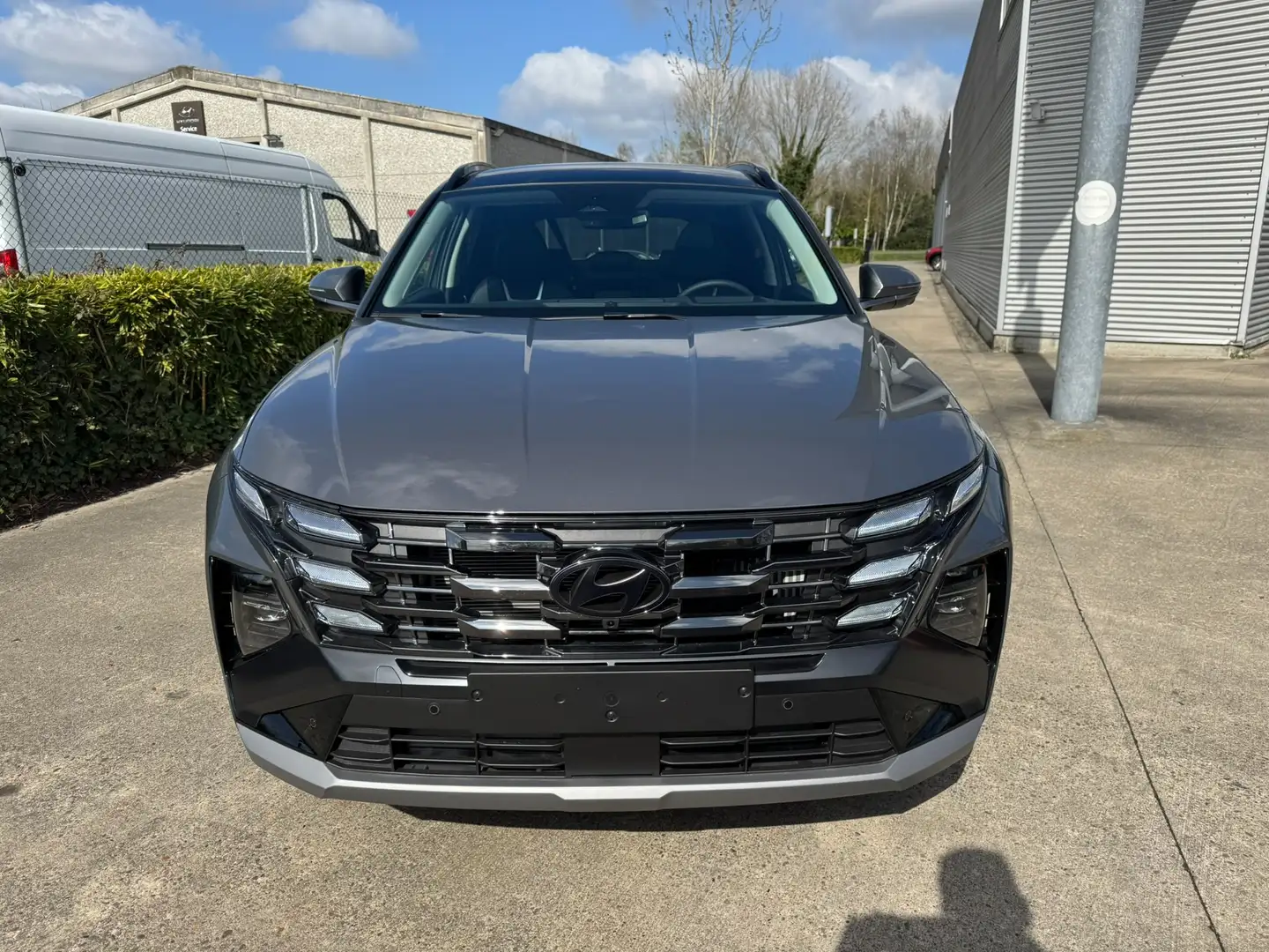 Hyundai TUCSON 1.6 T-GDi PHEV Shine Sensation full option Gris - 2