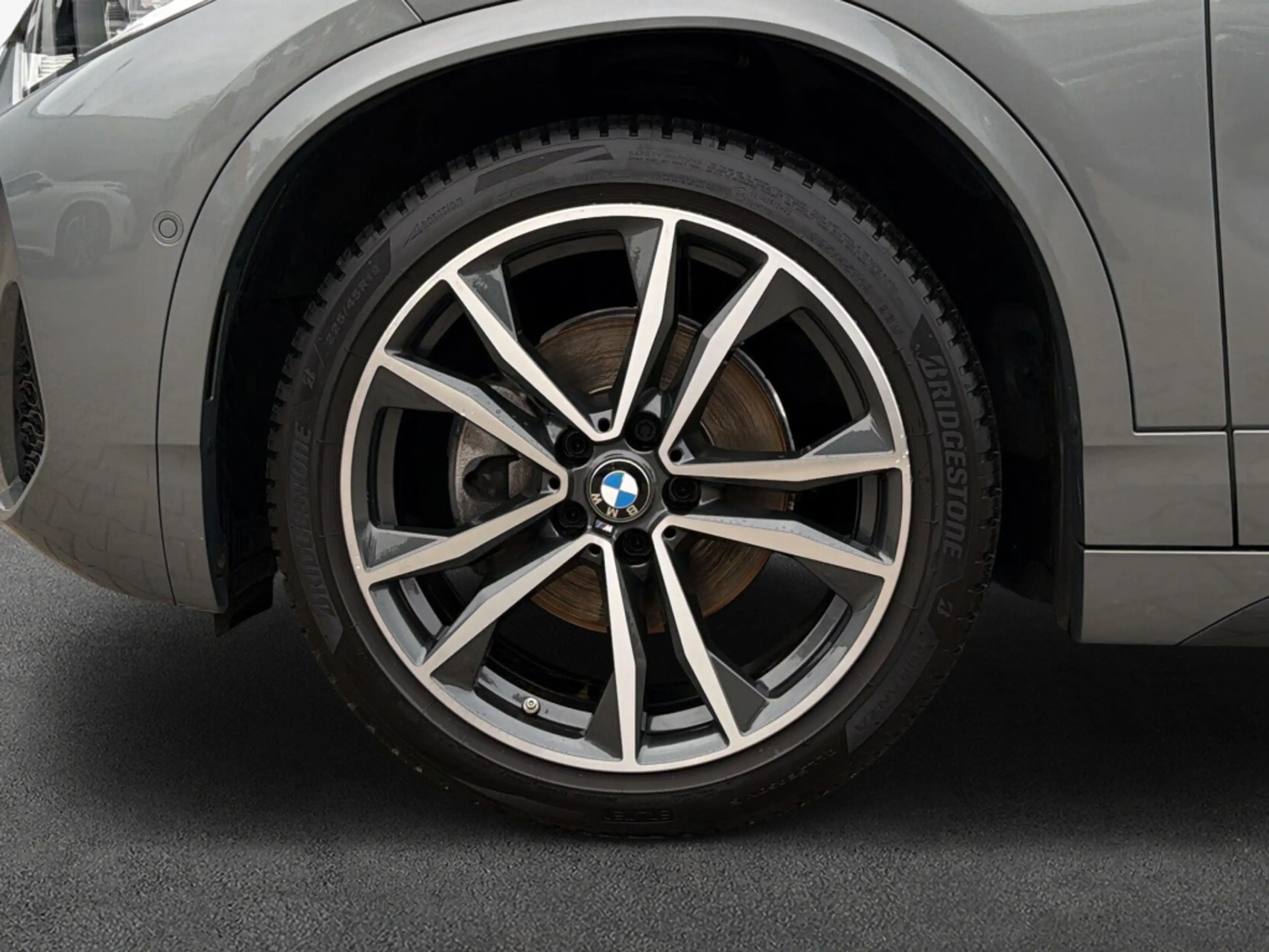 BMW X2 sDrive18d Aut. M-Paket LED HiFi Navi — photo 8