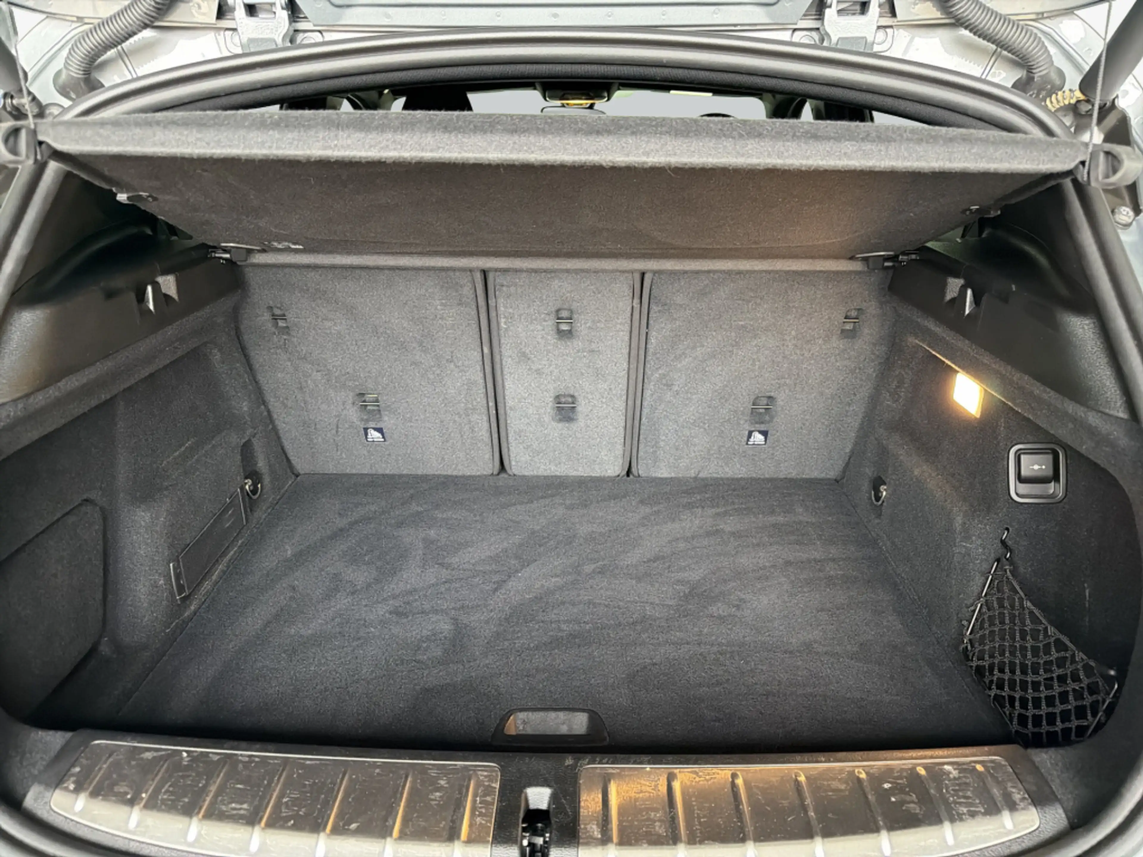 BMW X2 sDrive18d Aut. M-Paket LED HiFi Navi — photo 9
