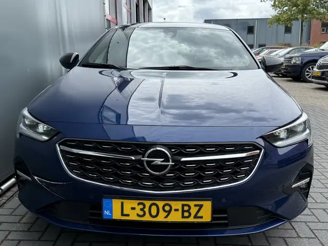Opel Insignia view 9