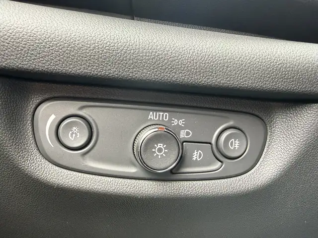 Opel Insignia view 15