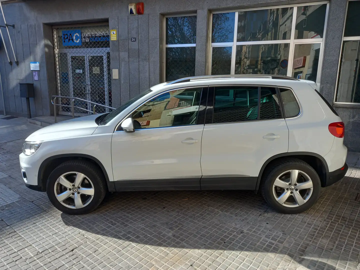 Volkswagen Tiguan 2.0TDI BMT Sport 4Motion DSG 177 Blanc - 2