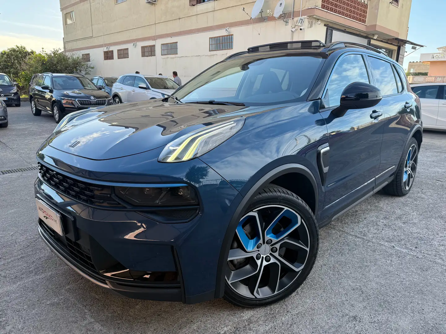 Lynk & Co 01 1.5 td Phev Hybrid Plug-in Niebieski - 1
