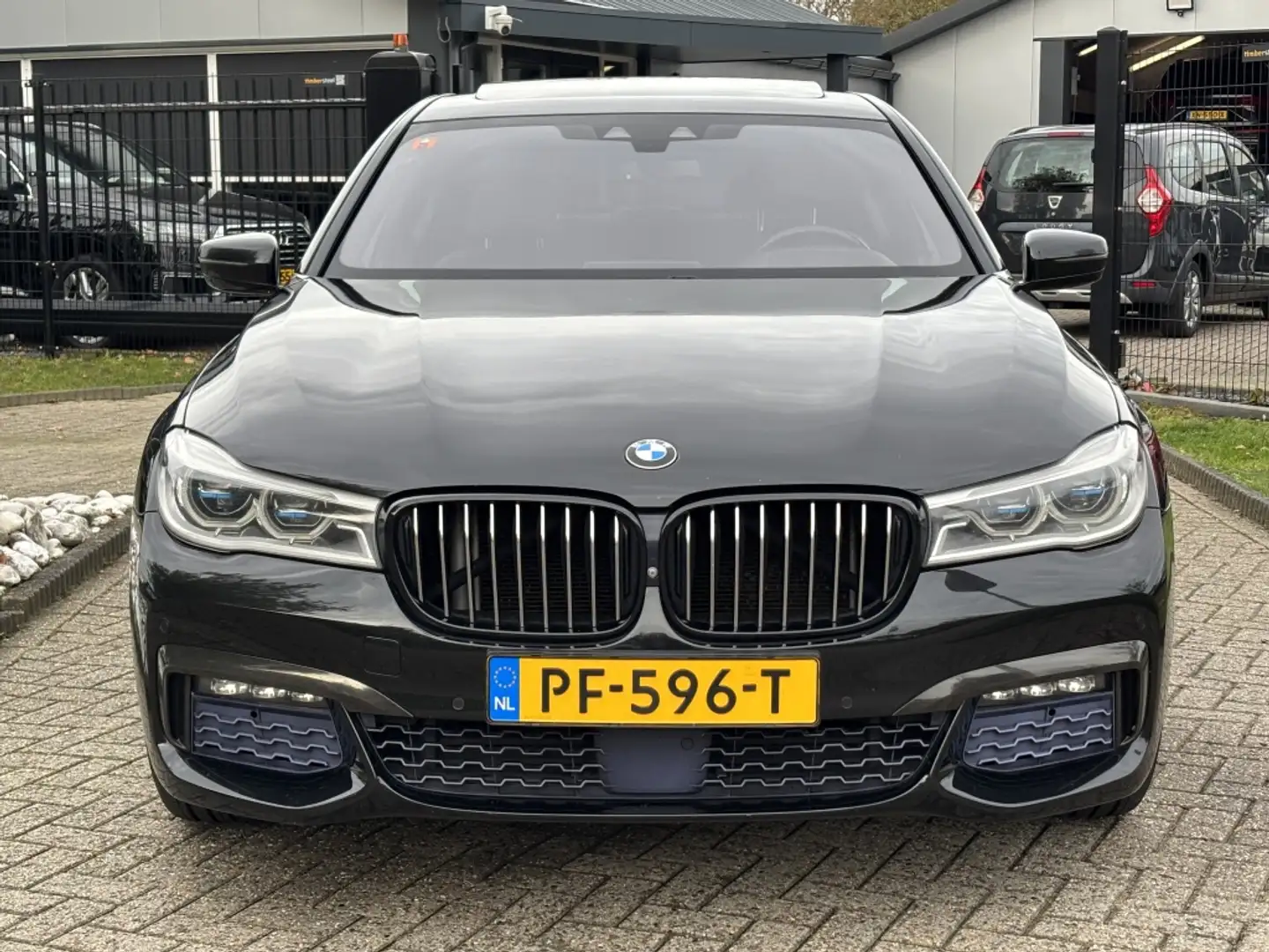 BMW 740 7-serie 740D X-Drive 2016 Zwart M-Pakket Vol Optie Noir - 2