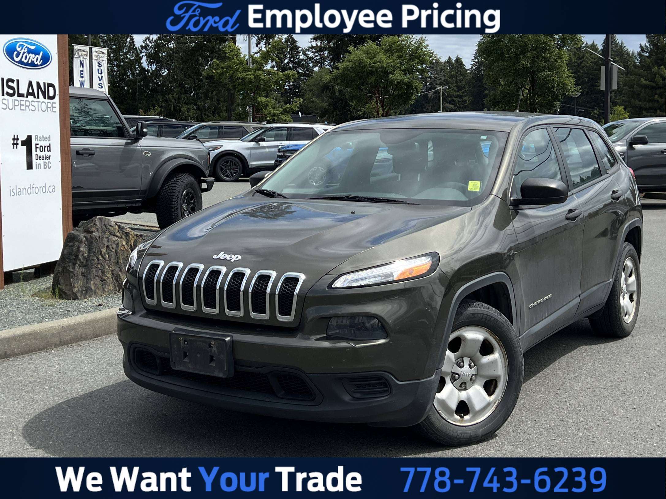 Green 2015 Jeep Cherokee SUV / Crossover Front-Wheel Drive Automatic