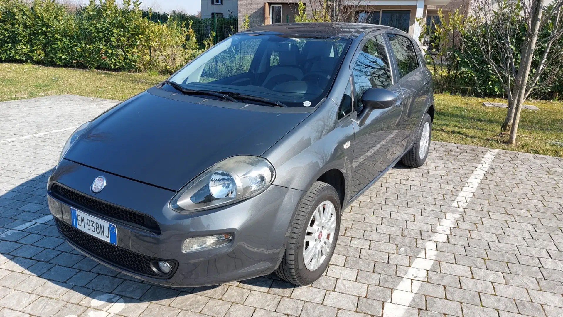 Fiat Punto 5p 1.2 Lounge - 2