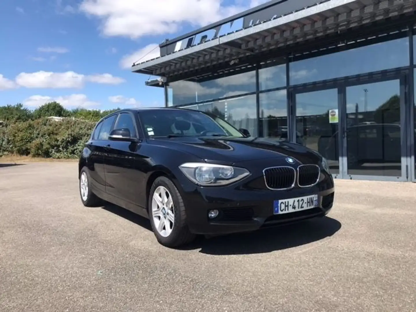 BMW 116 (F21/F20) 116DA 116CH LOUNGE 5P Noir - 1