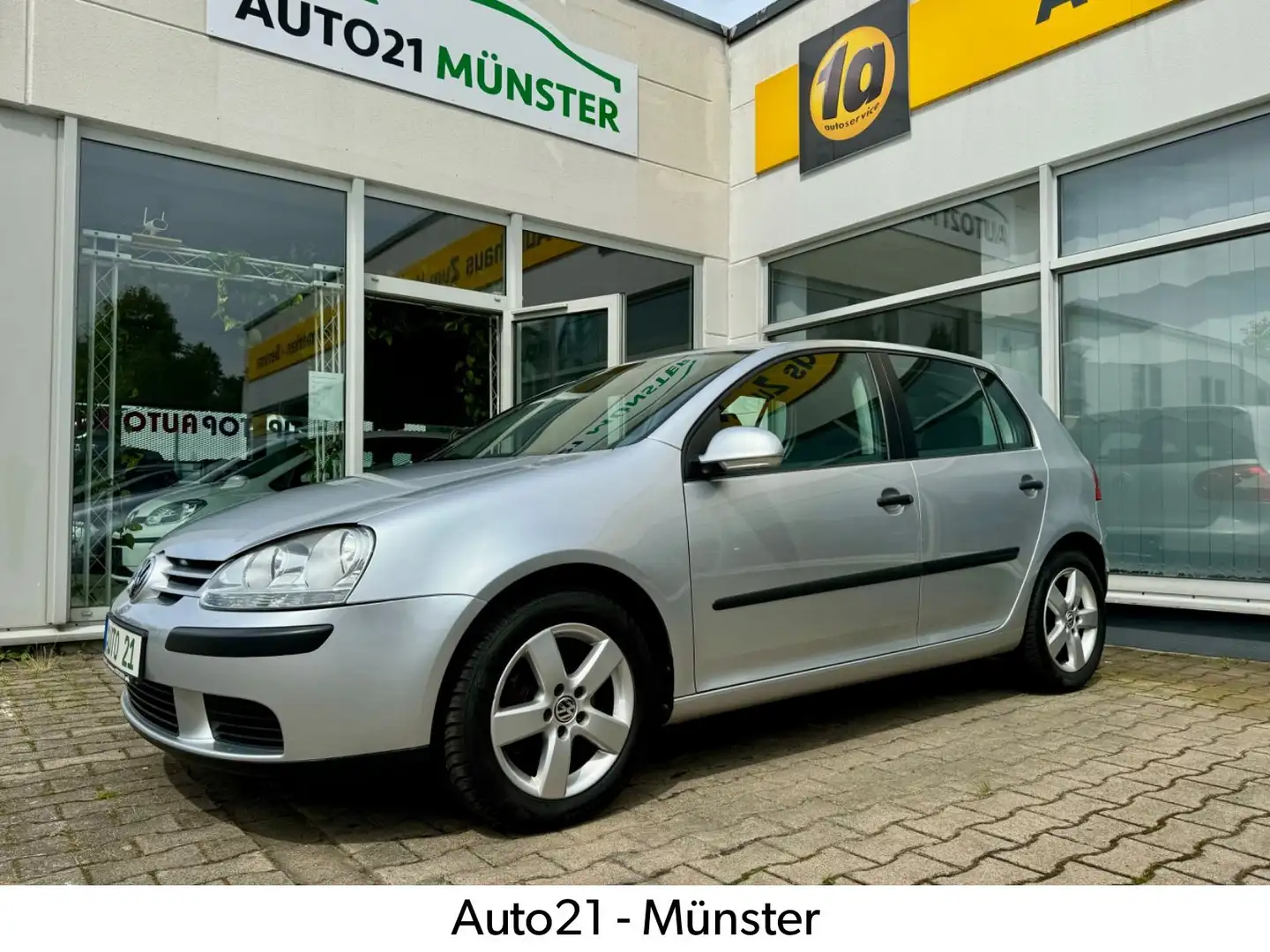 Volkswagen Golf V, Touch, BT, Klima, TÜV, Zahnriemen neu Silber - 1